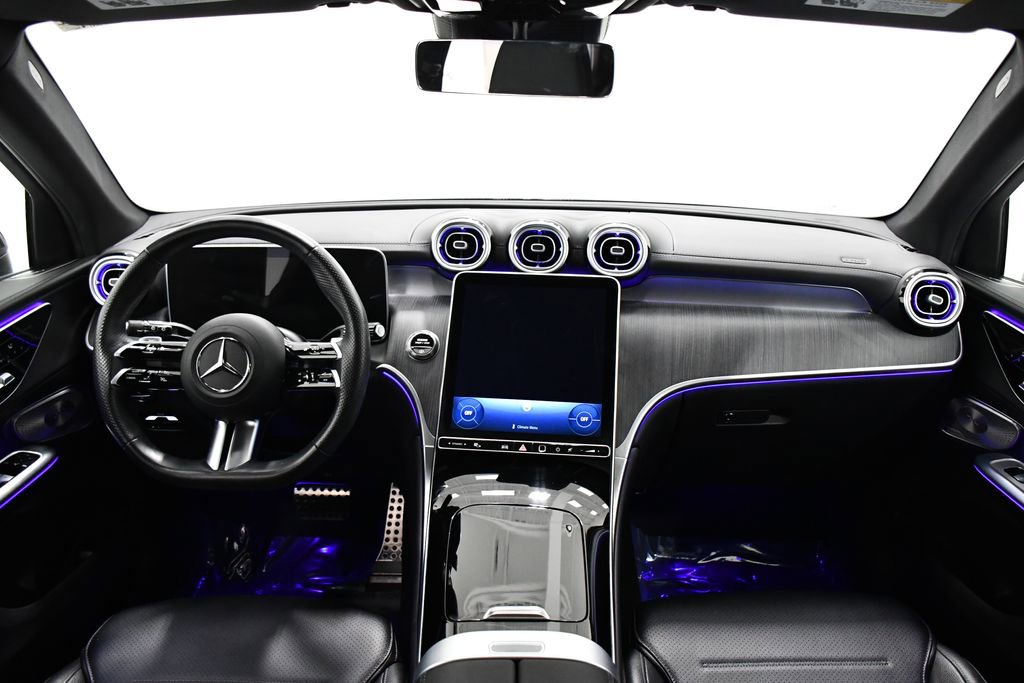 Certified 2025 Mercedes-Benz GLC 300 4MATIC image 8