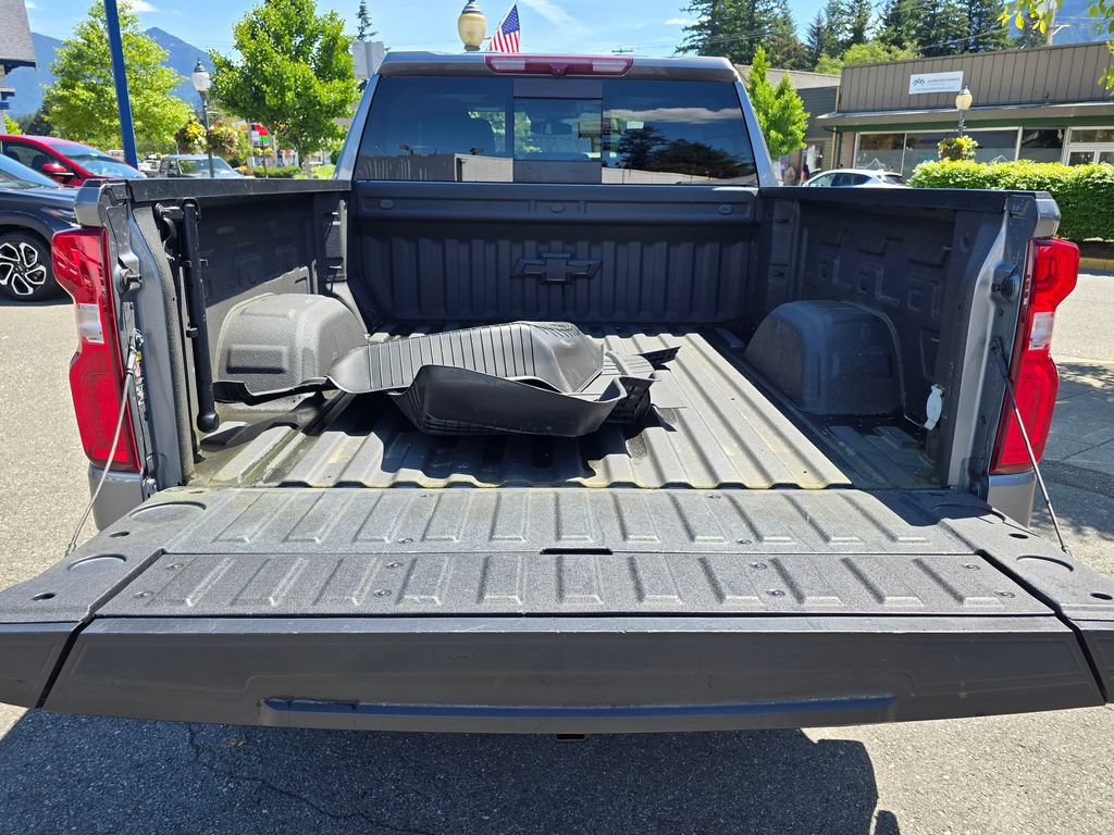 Used 2022 Chevrolet Silverado 1500 LTZ w/ Safety Package II AWD/4WD image 15