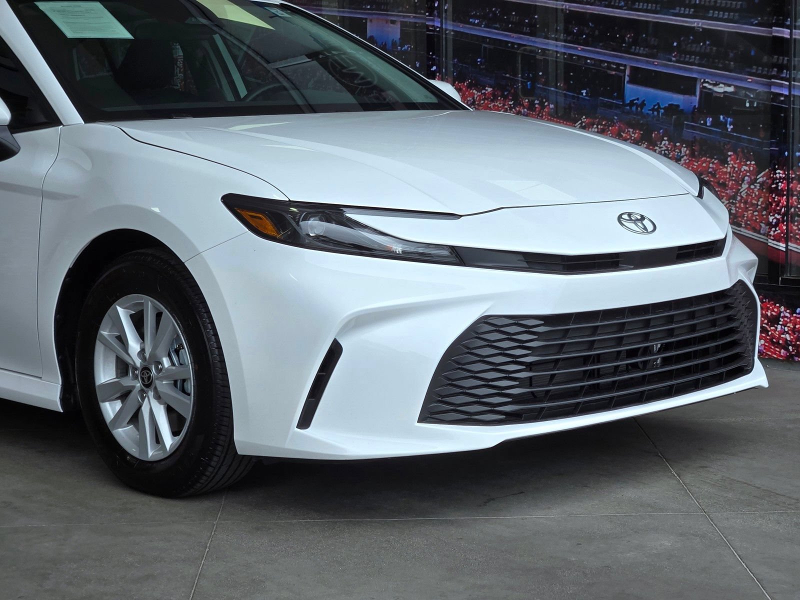 Certified 2026 Toyota Camry Hybrid FWD image 2