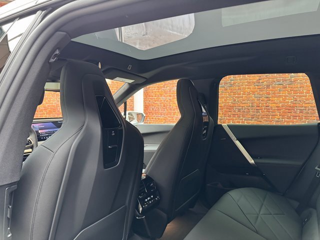 Used 2026 BMW iX xDrive60 image 24