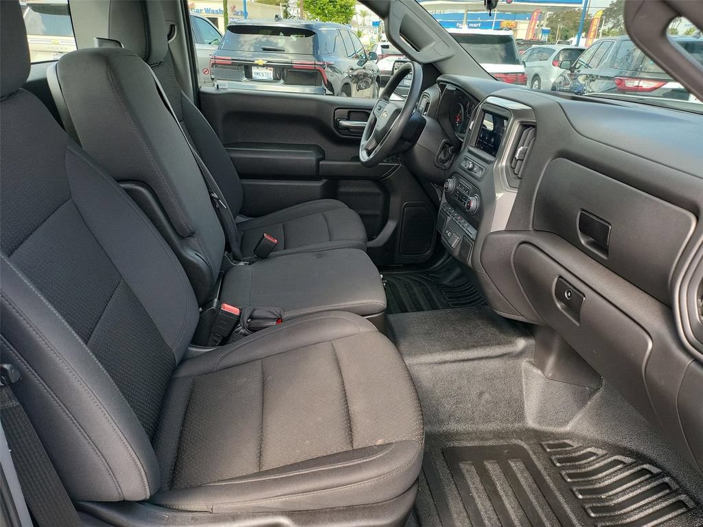 Used 2025 Chevrolet Silverado 1500 W/T RWD image 17