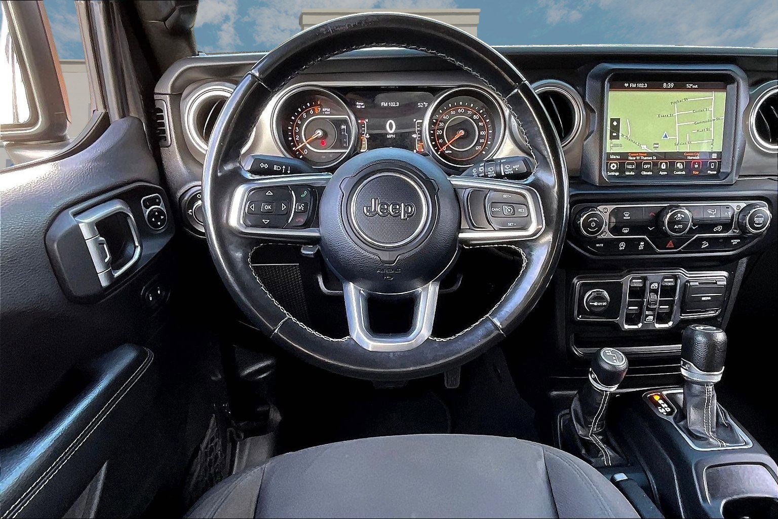 Used 2019 Jeep Wrangler Unlimited Sahara image 5