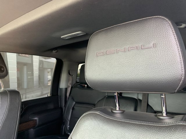 Used 2023 GMC Sierra 2500 Denali w/ Denali Ultimate Package image 19