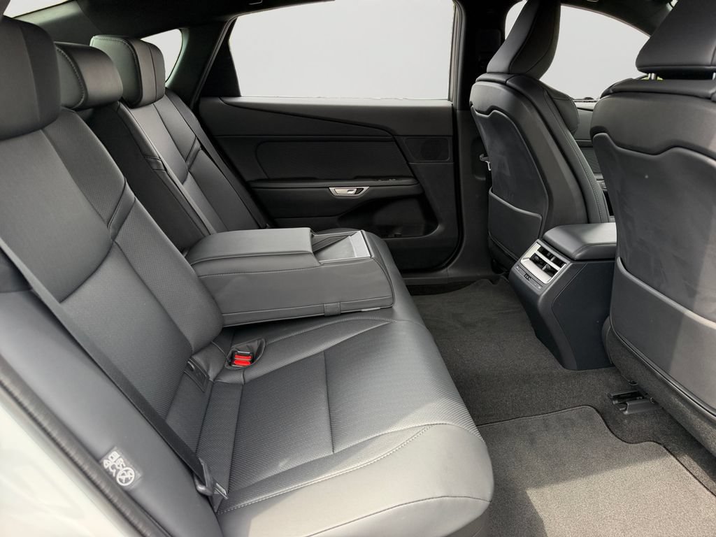 New 2026 Lexus ES 350h AWD image 8