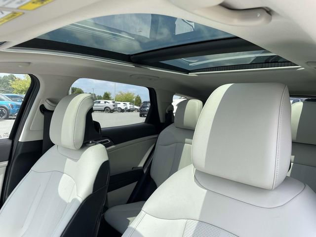 New 2026 Kia Sportage EX w/ EX Panorama Roof Package FWD image 26