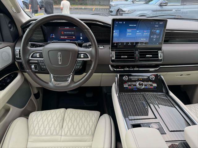 Certified 2024 Lincoln Navigator L Black Label AWD/4WD image 19