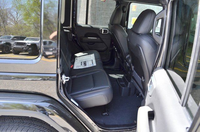New 2025 Jeep Wrangler Sahara image 32