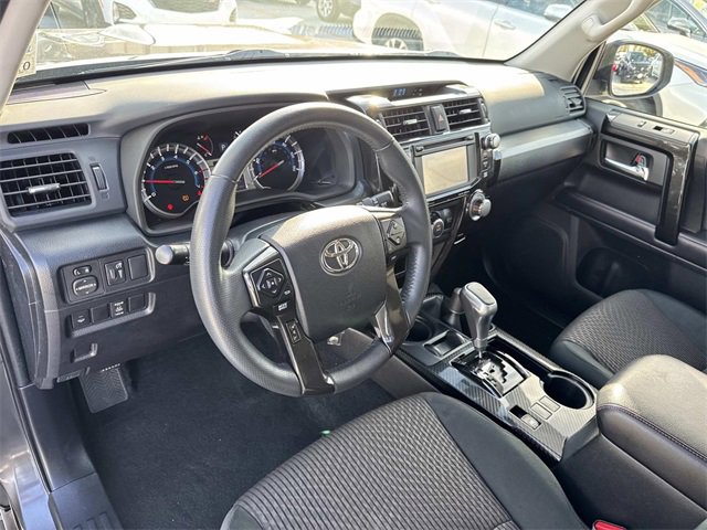 Used 2018 Toyota 4Runner TRD Off-Road image 18
