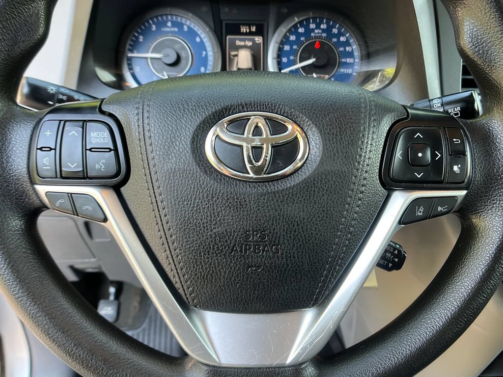 Used 2020 Toyota Sienna L FWD image 14