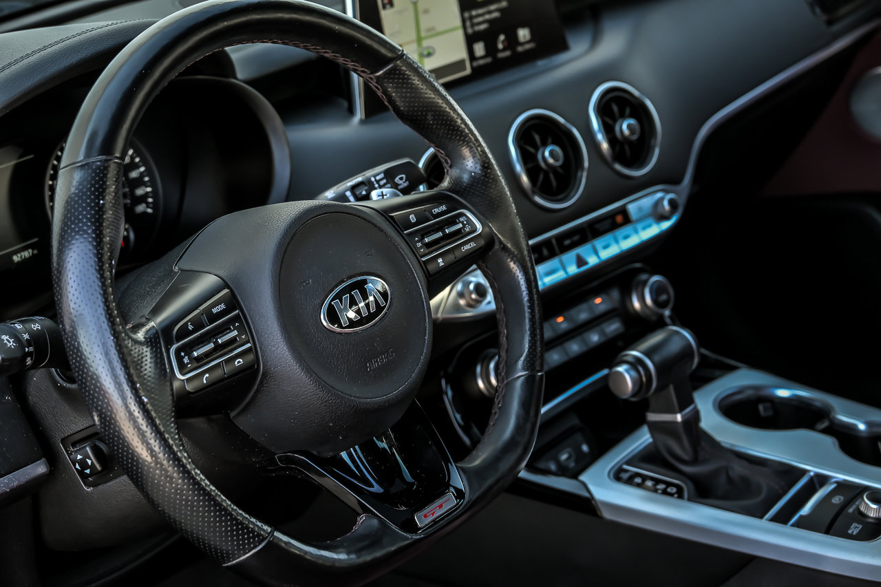 Used 2020 Kia Stinger GT1 AWD/4WD image 30