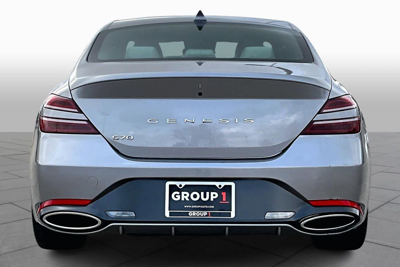 Used 2025 Genesis G70 2.5T RWD image 8