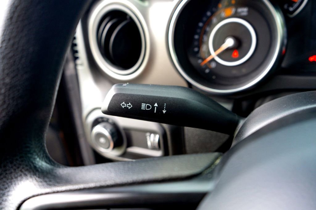 Used 2023 Jeep Wrangler Sport AWD/4WD image 17