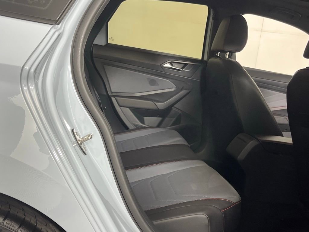 Used 2025 Volkswagen Jetta GLI Autobahn image 28