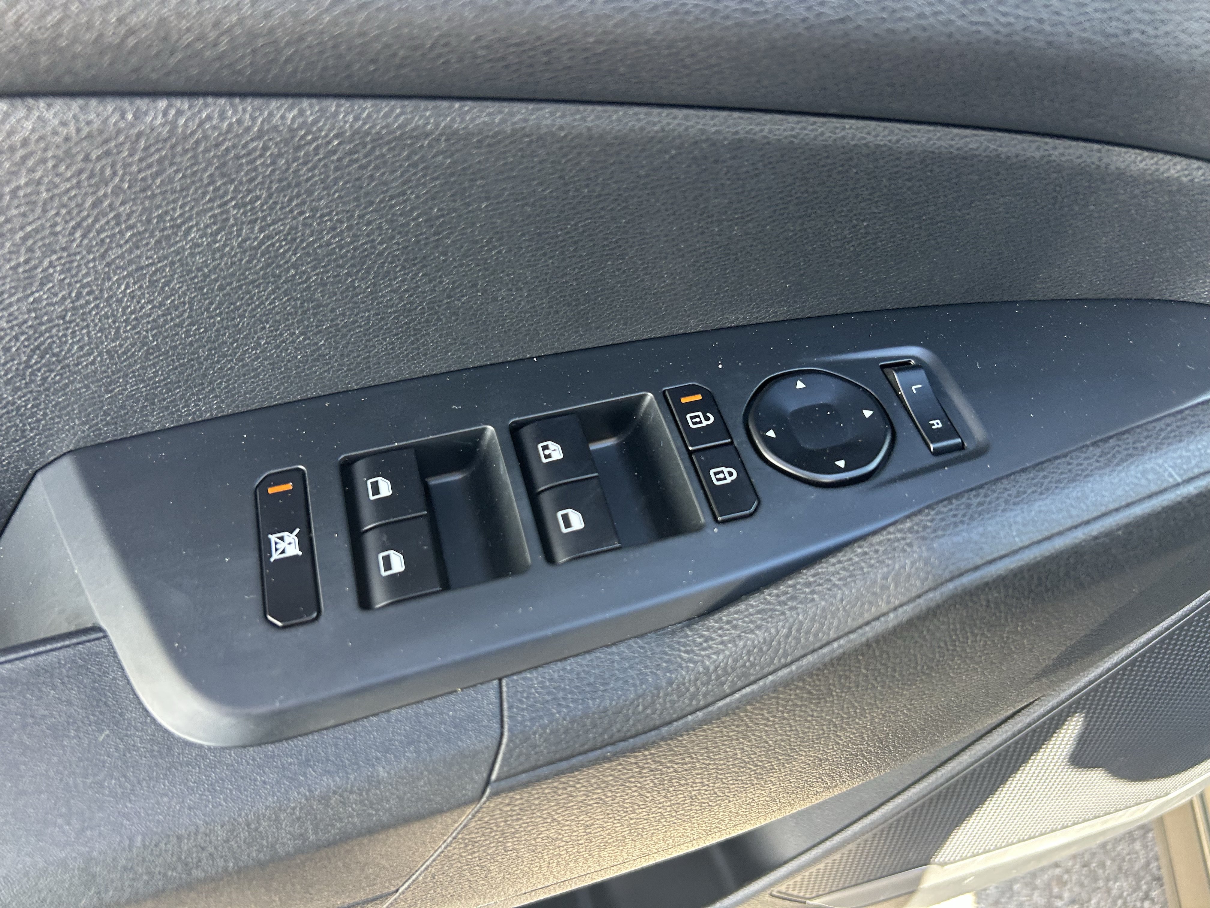 Certified 2026 Kia Sportage LX FWD image 29