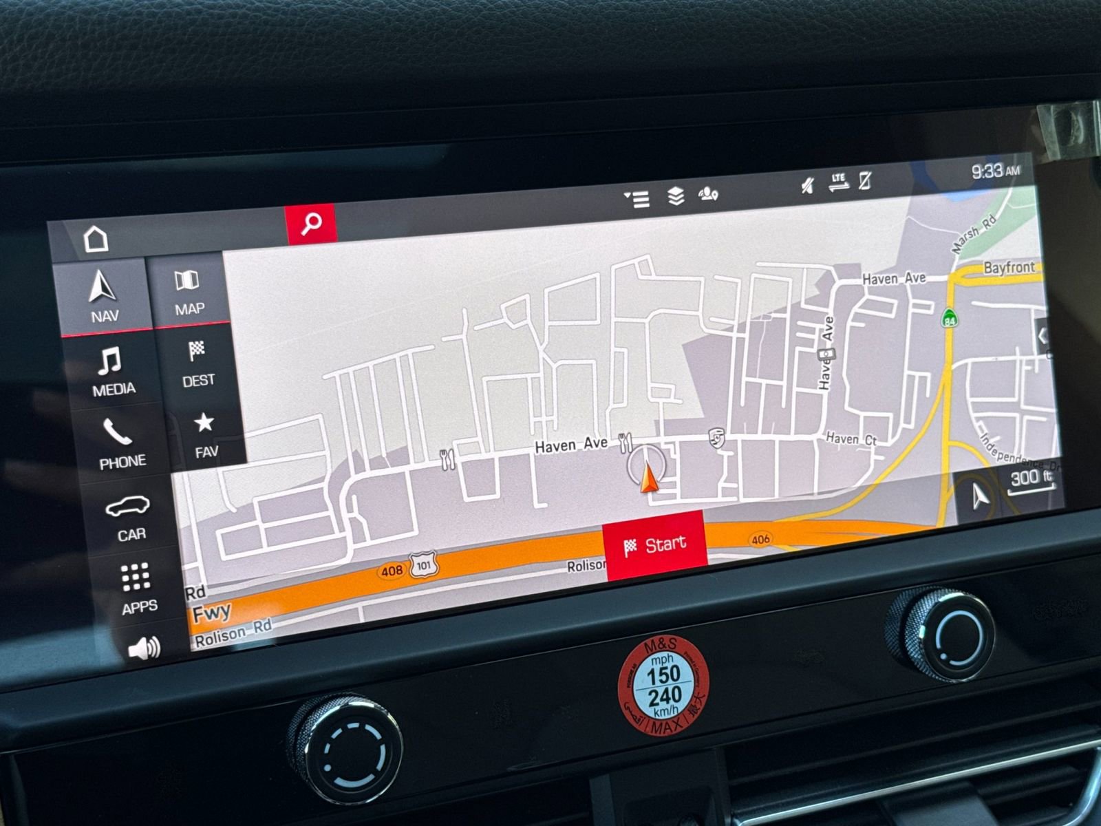 Certified 2025 Porsche Macan image 22