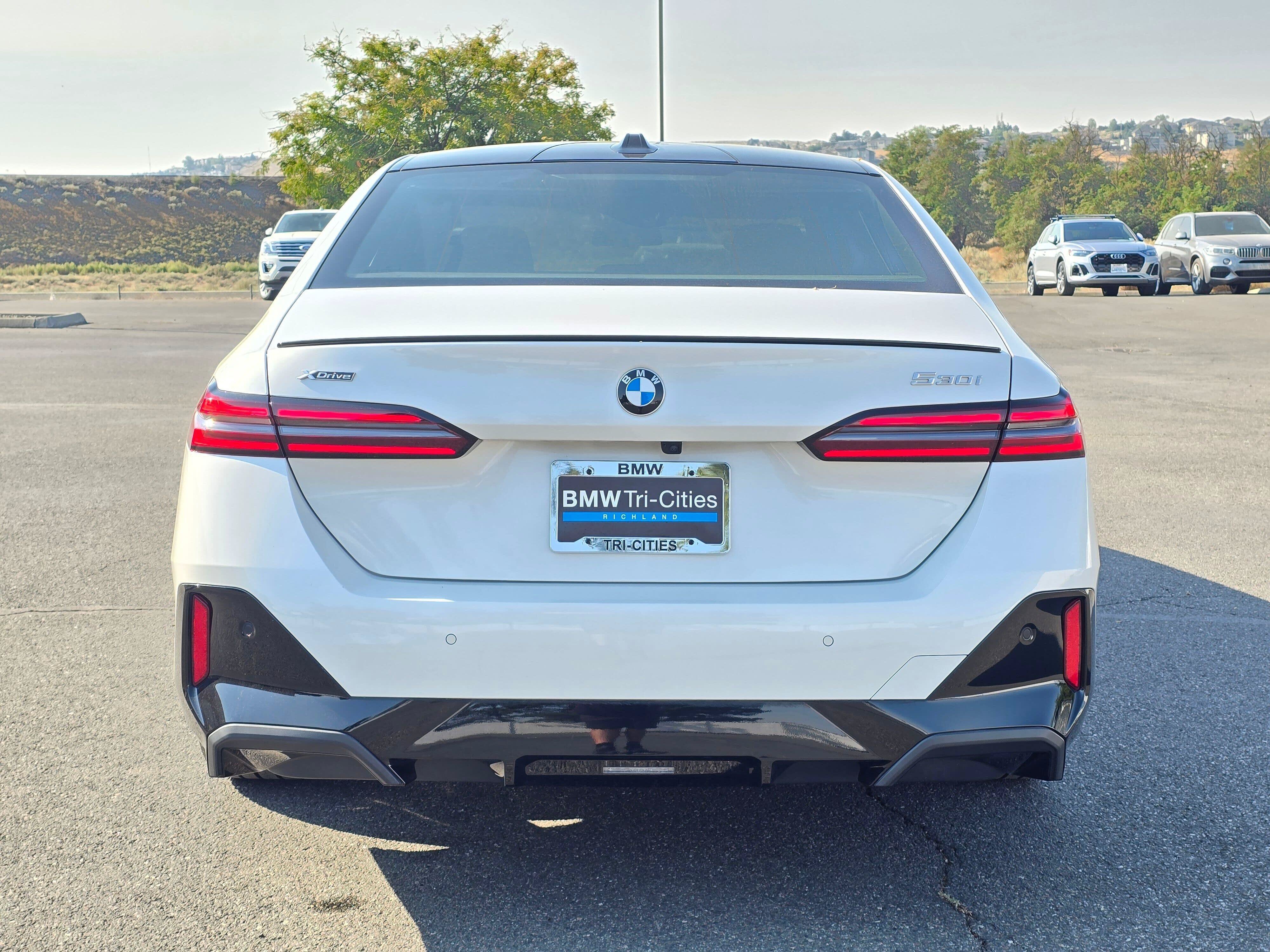 Certified 2024 BMW 530i xDrive w/ Executive Package AWD/4WD image 5