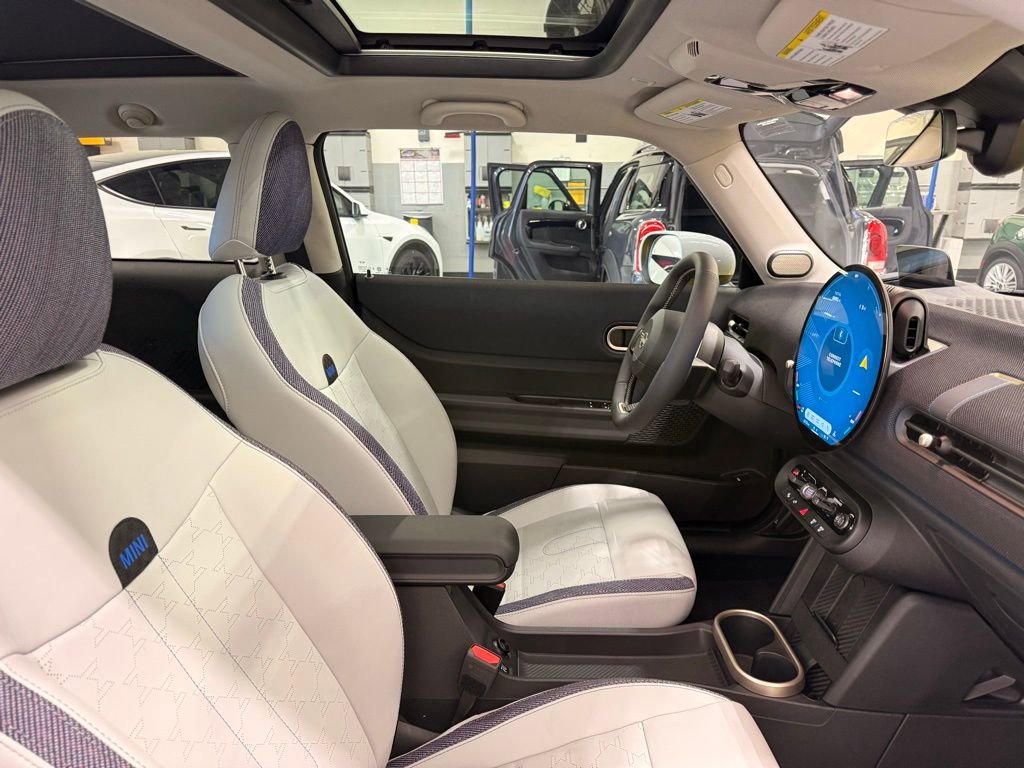 Used 2025 MINI Cooper S image 23