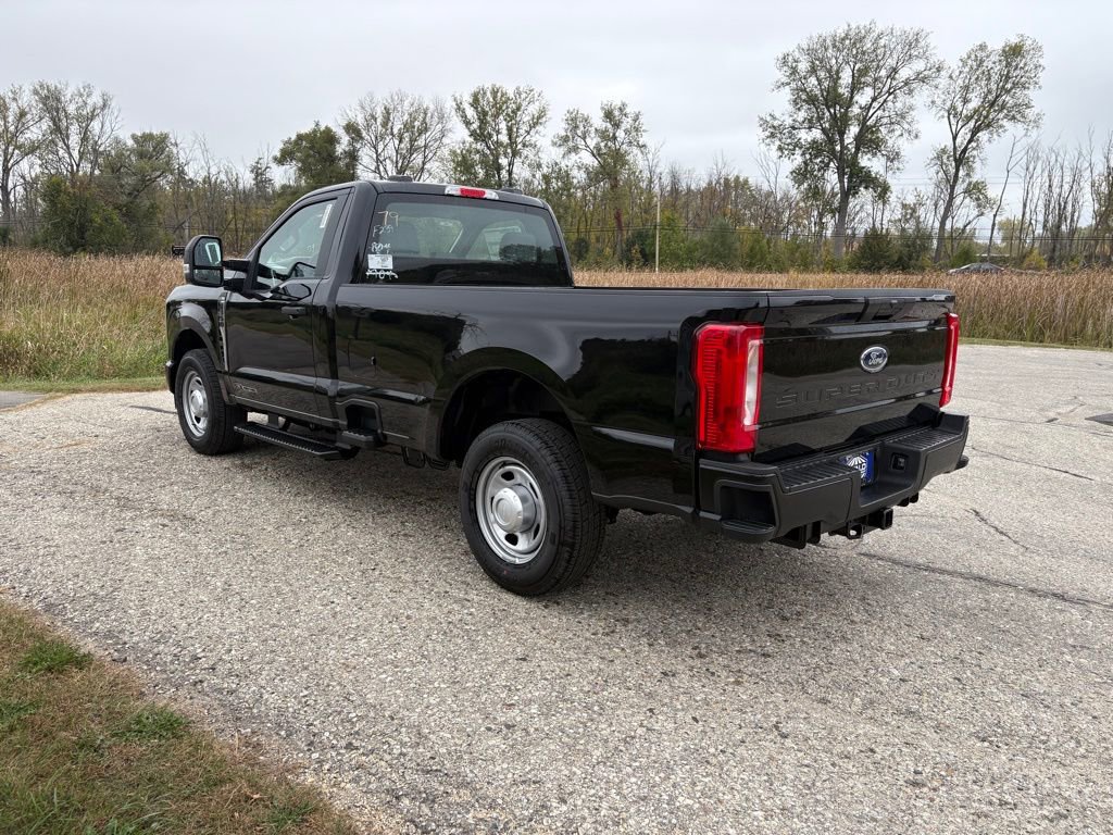 New 2026 Ford F350 XL image 4