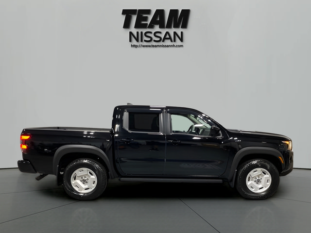 Used 2024 Nissan Frontier SV w/ Hardbody Edition AWD/4WD image 7