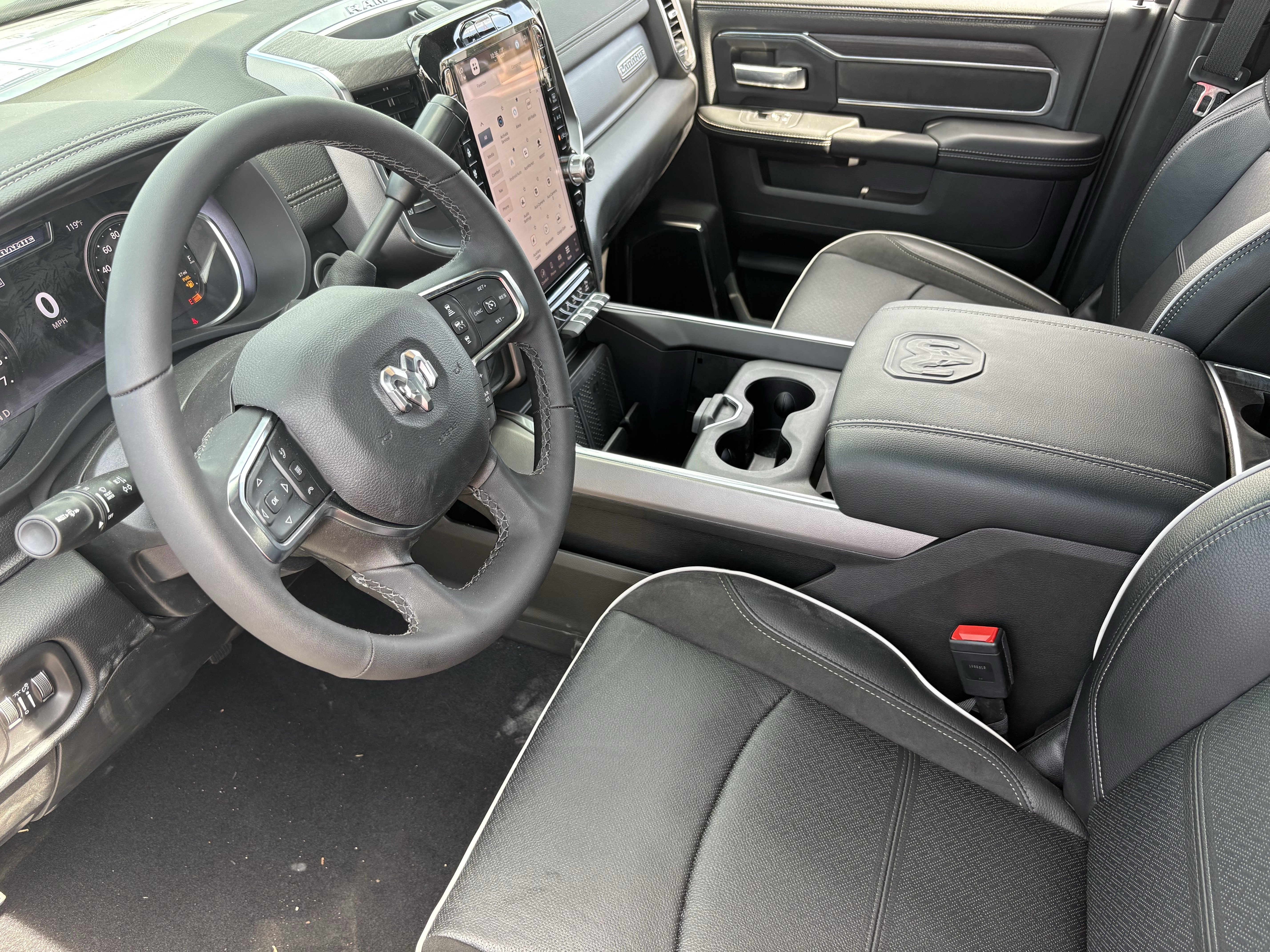 New 2026 RAM 2500 Laramie w/ Towing Technology Group AWD/4WD image 15