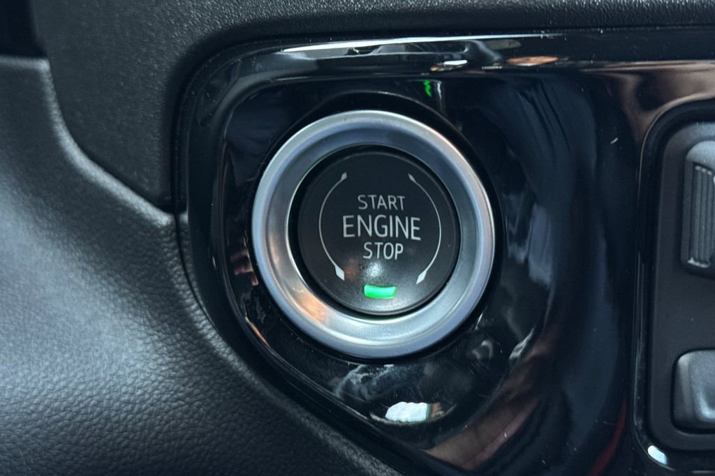 Certified 2025 Chevrolet Silverado 2500 ZR2 w/ Technology Package image 26