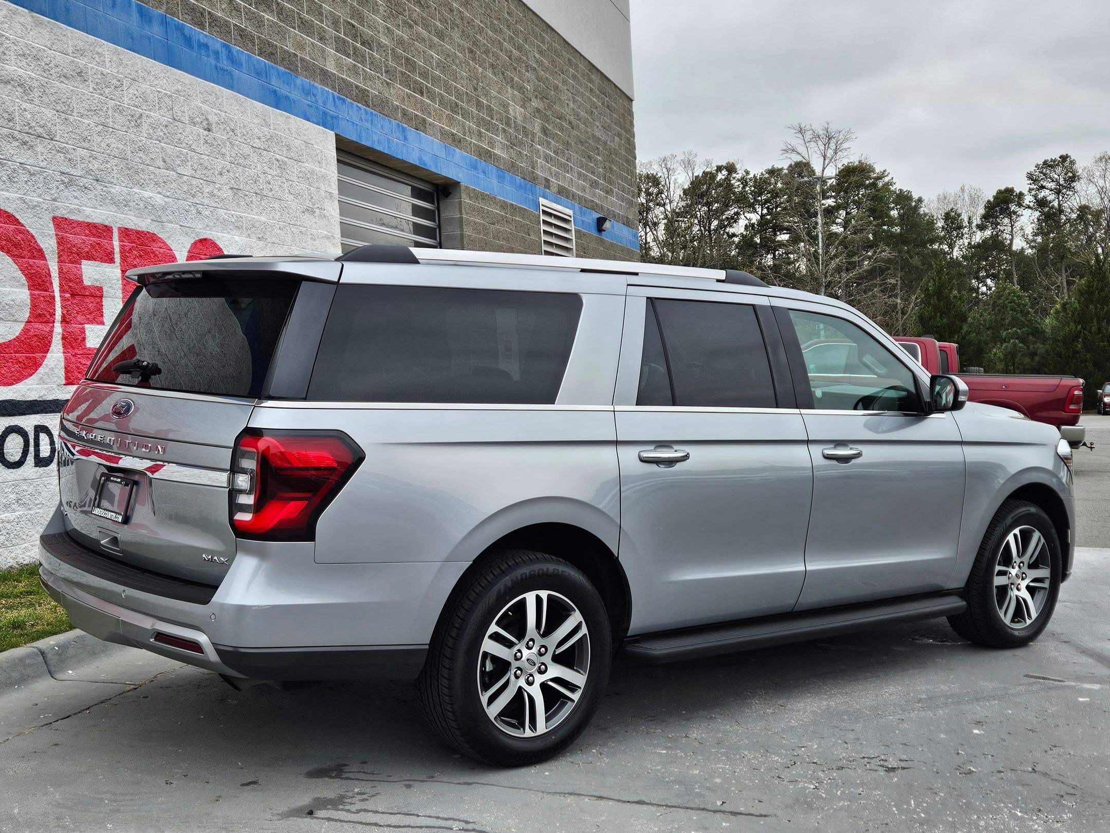 Used 2024 Ford Expedition Max Limited image 7