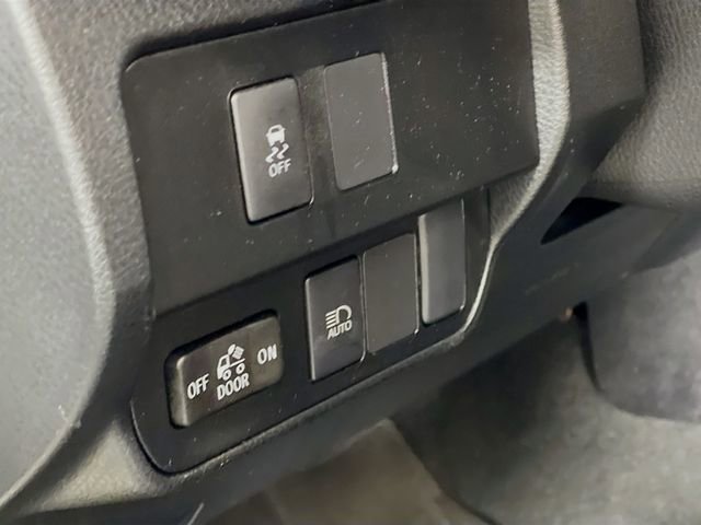Used 2022 Toyota Tacoma SR image 11