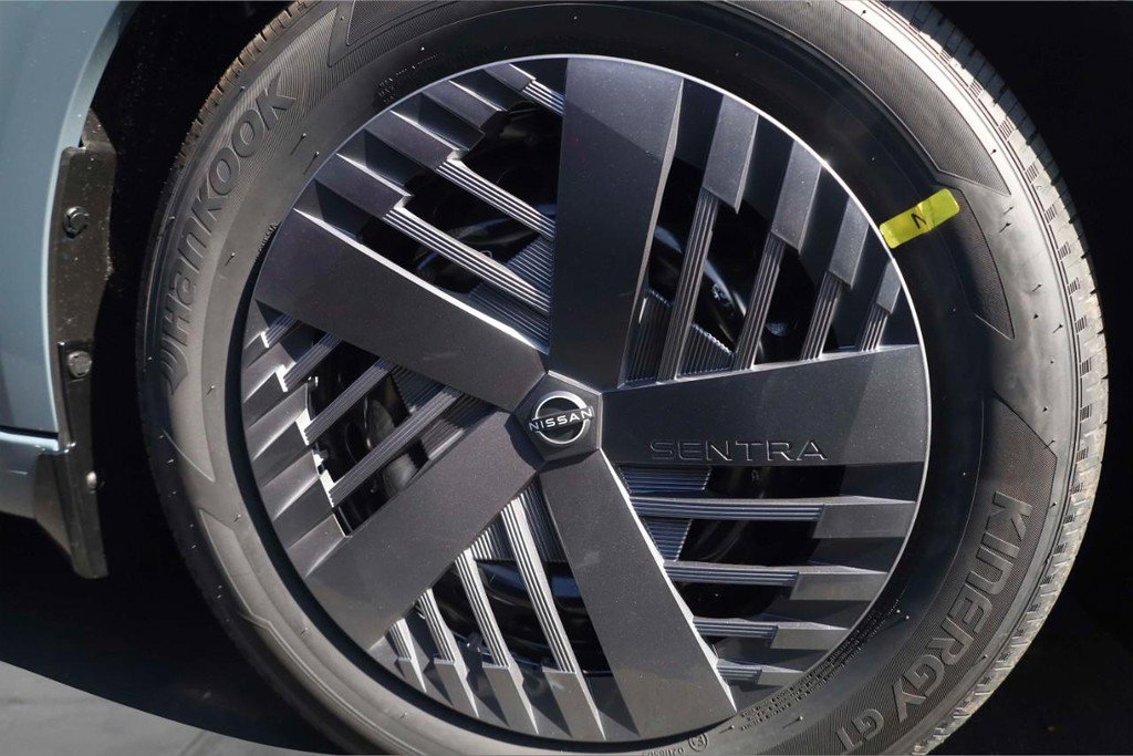 New 2026 Nissan Sentra SV w/ SV Convenience Package image 3