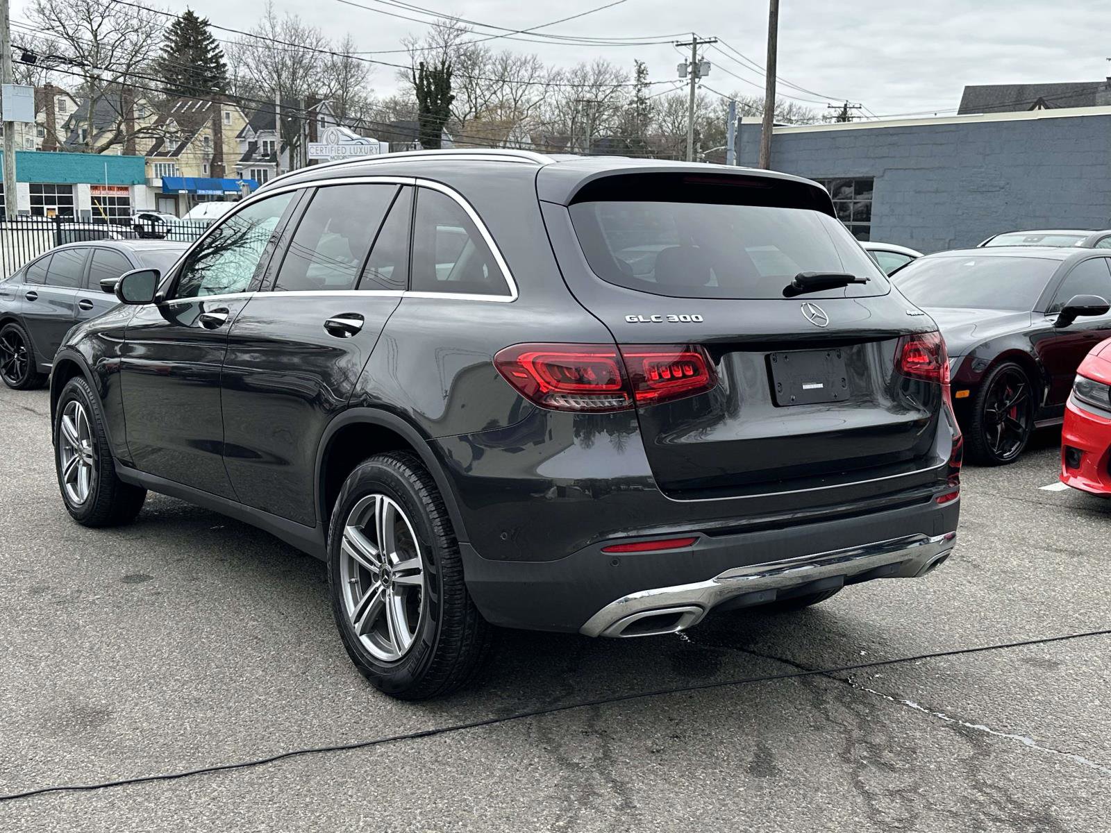 Used 2021 Mercedes-Benz GLC 300 4MATIC image 5
