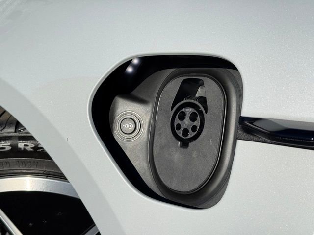 New 2025 Porsche Taycan AWD/4WD image 13