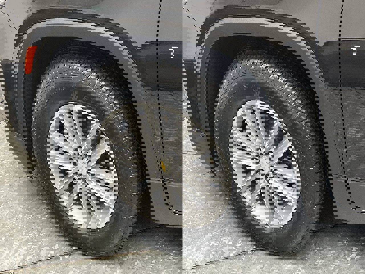 Certified 2022 Chevrolet Traverse LT w/ LPO, Floor Liner Package image 35