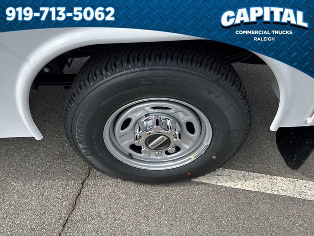 New 2026 Ford F250 XL w/ XL Chrome Package image 13