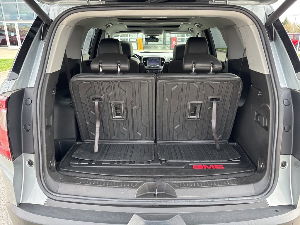 Used 2023 GMC Acadia AT4 w/ Technology Package image 11