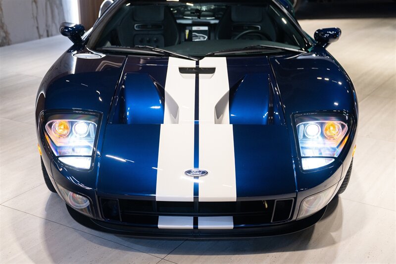 Used 2006 Ford GT RWD image 16