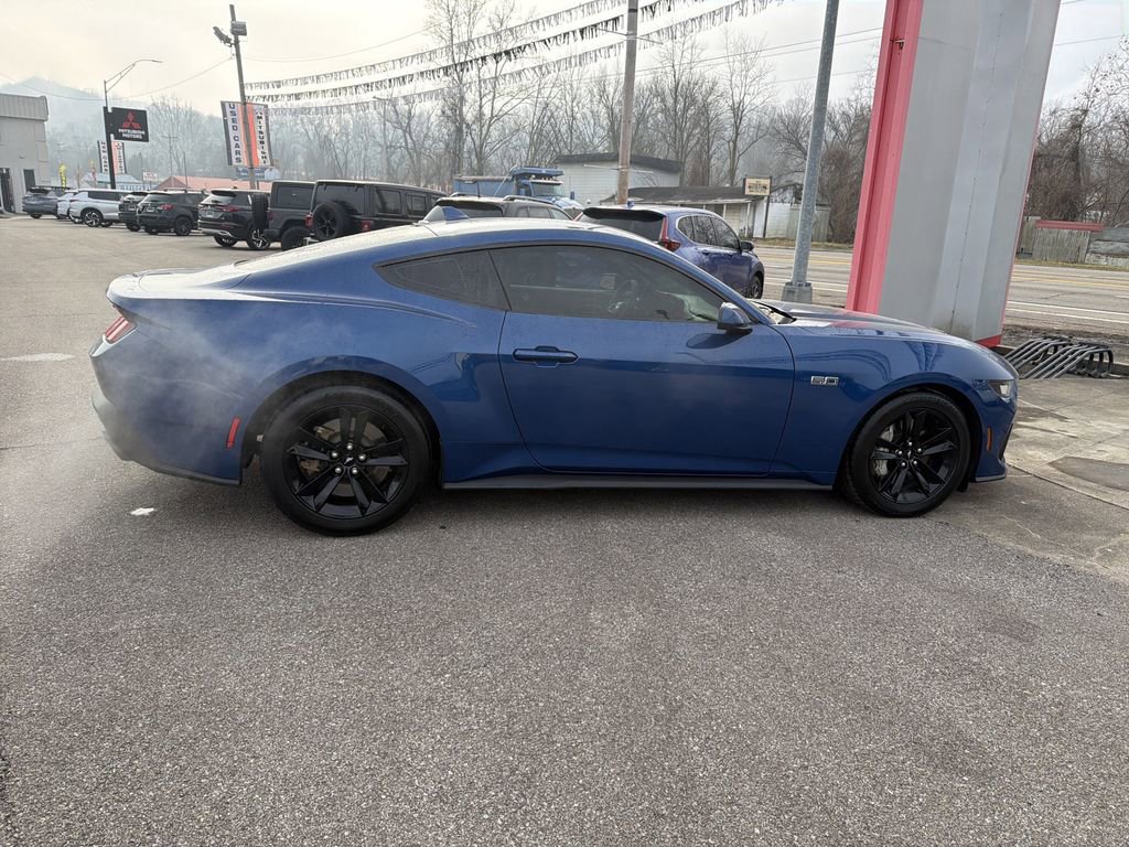 Used 2024 Ford Mustang GT image 3