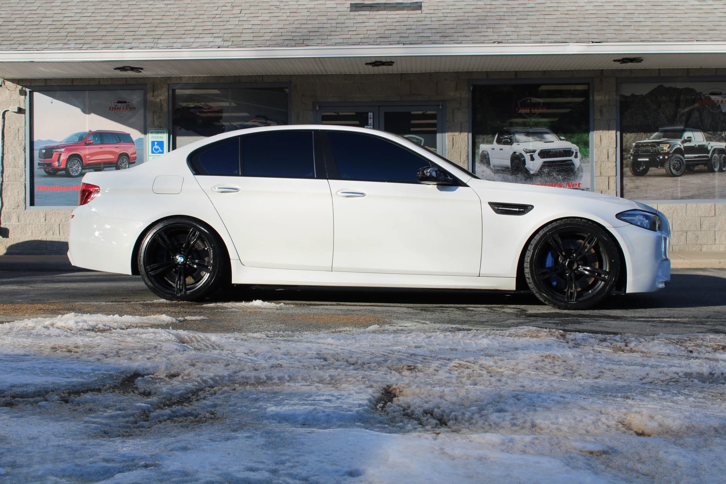 Used 2016 BMW M5 Sedan 4D image 23