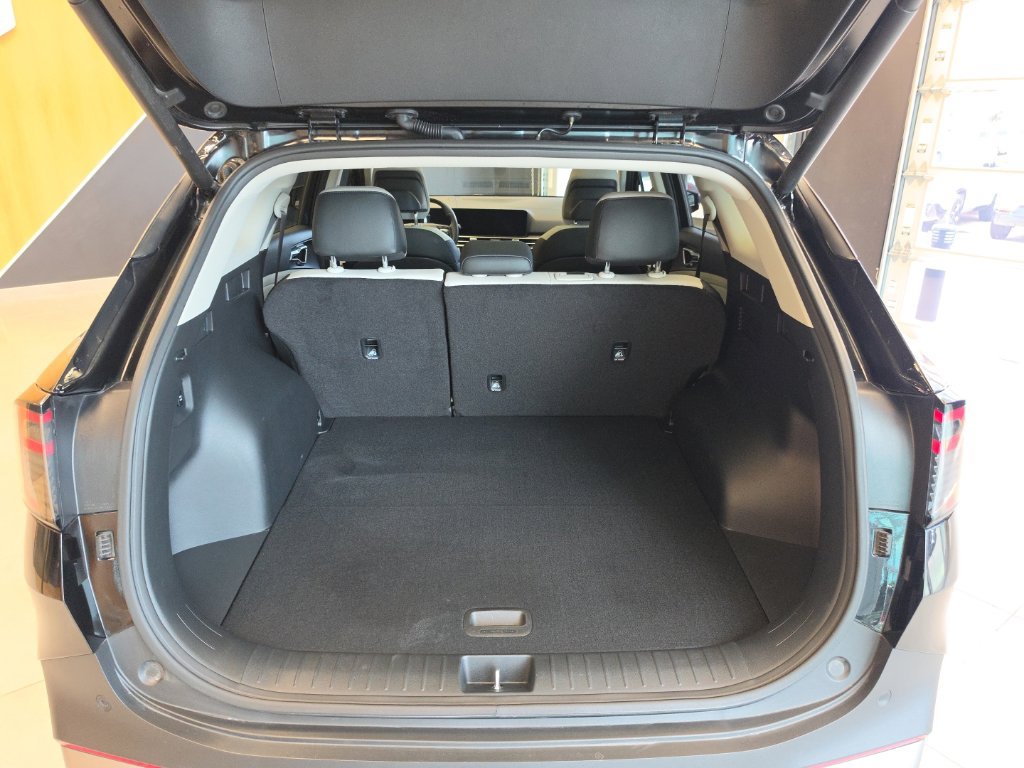 Certified 2026 Kia Sportage EX w/ EX Panorama Roof Package FWD image 41