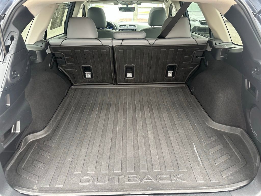 Used 2018 Subaru Outback 2.5i Limited image 7