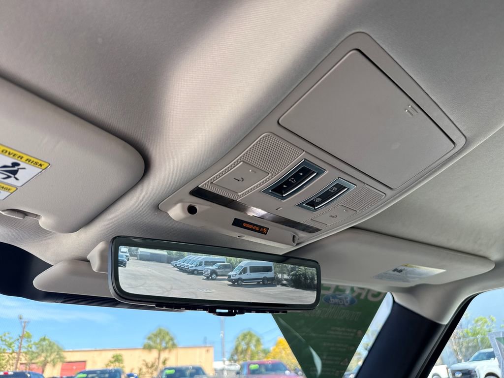 Used 2020 Land Rover Defender 110 HSE image 25