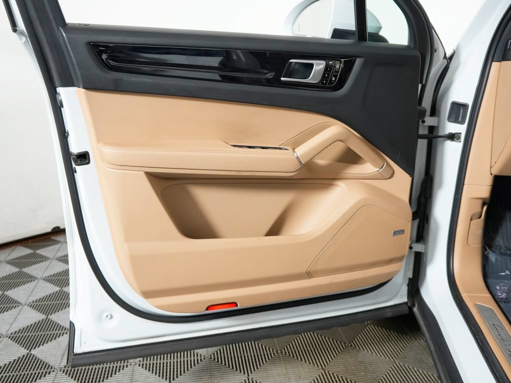 Certified 2020 Porsche Cayenne S AWD/4WD image 18