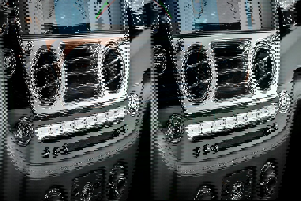 Used 2014 Rolls-Royce Wraith image 36