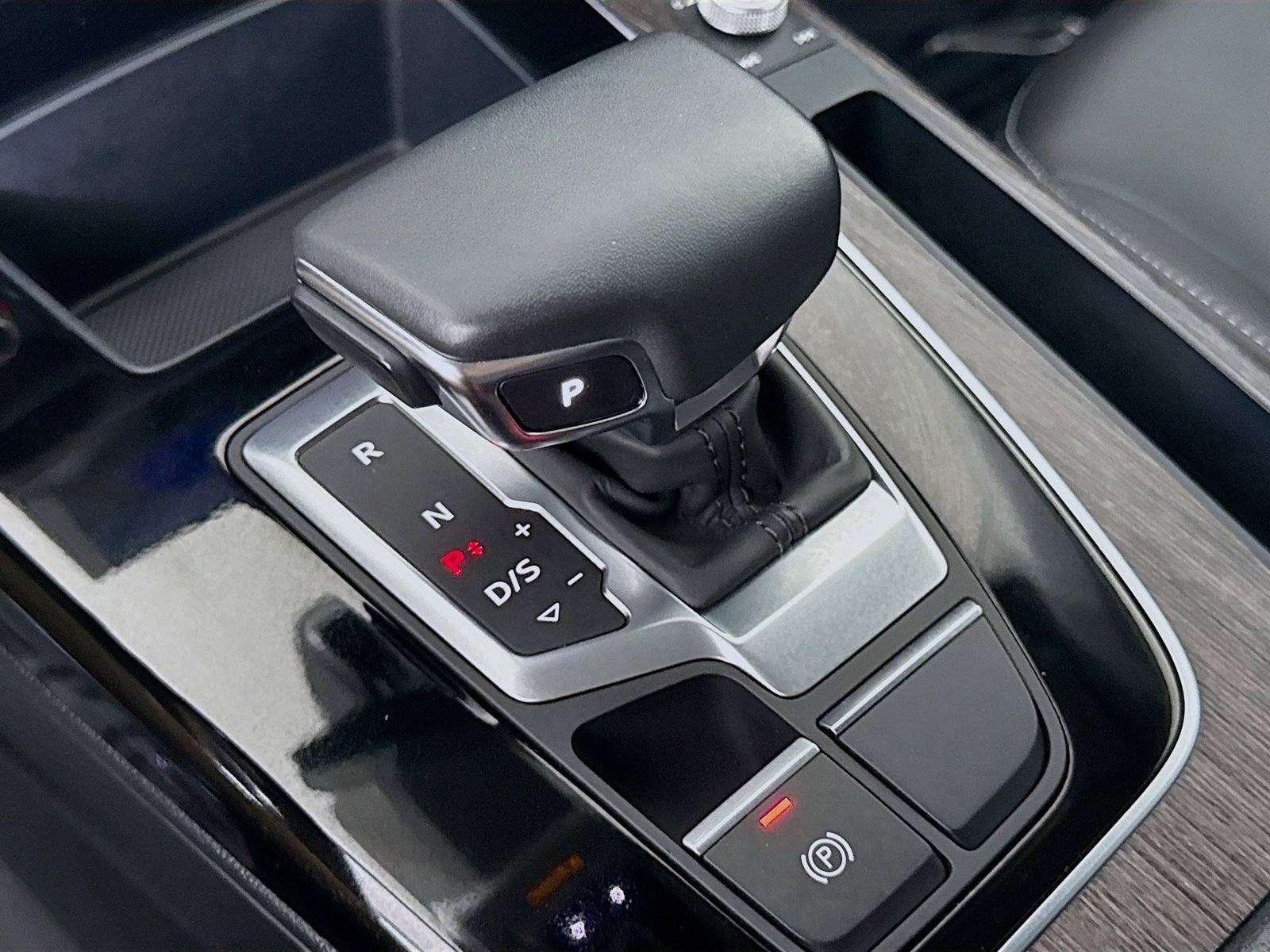 Certified 2023 Audi Q5 Premium w/ Convenience Package AWD/4WD image 18