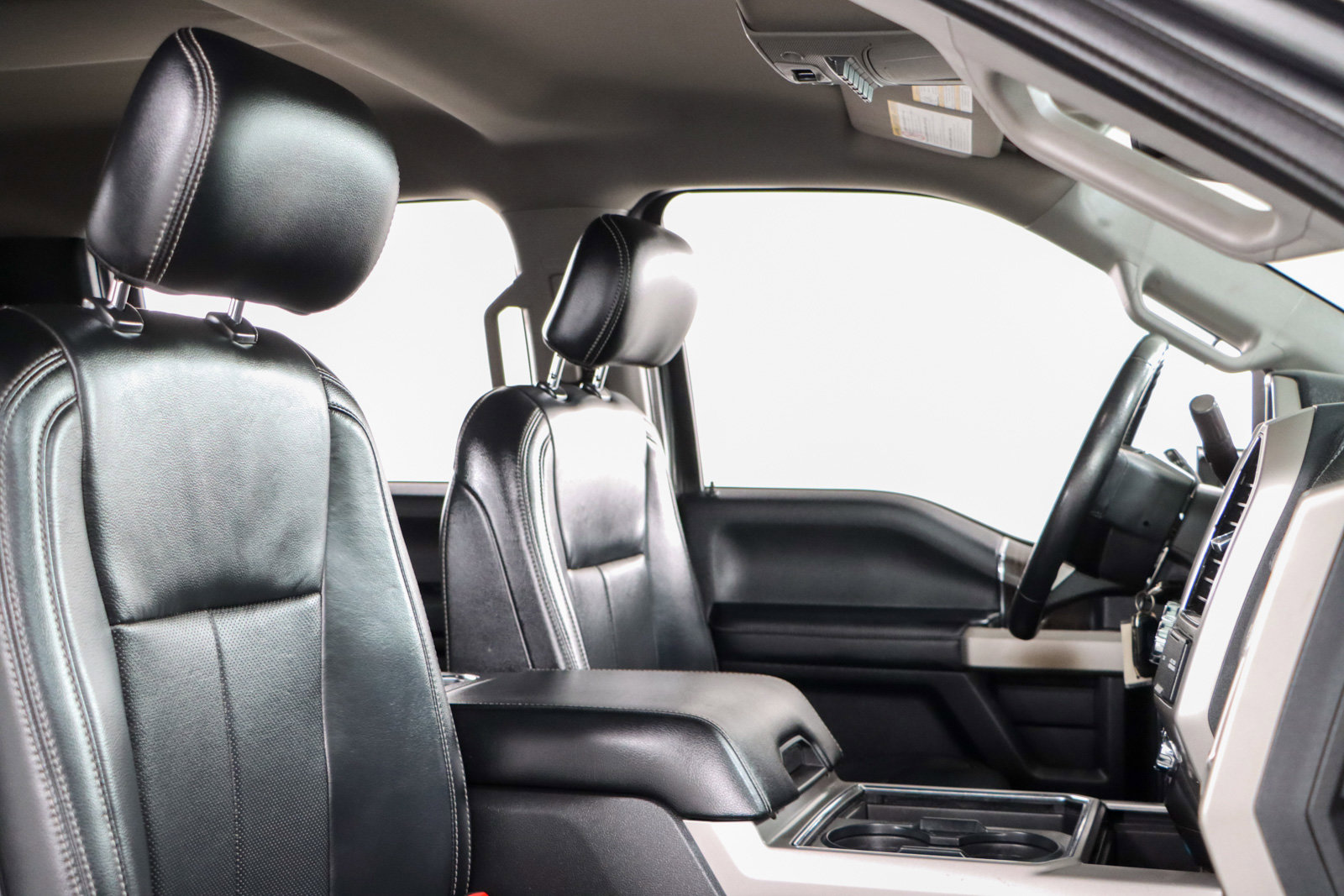 Used 2020 Ford F250 Lariat w/ Lariat Value Package image 28