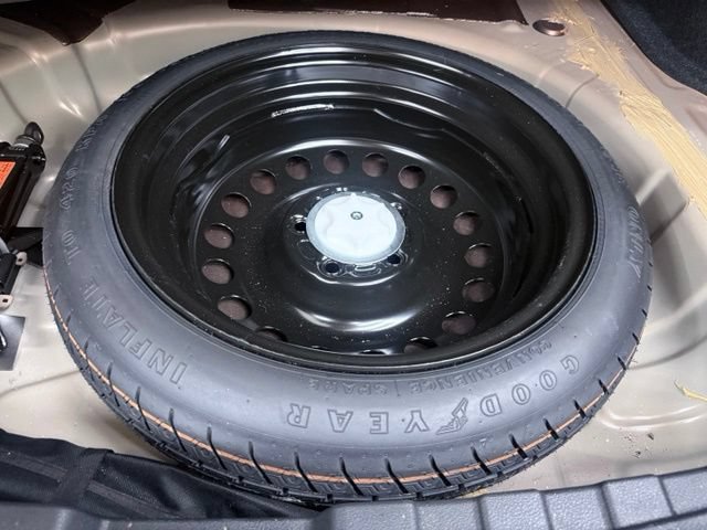 Used 2025 Nissan Sentra SR FWD image 14