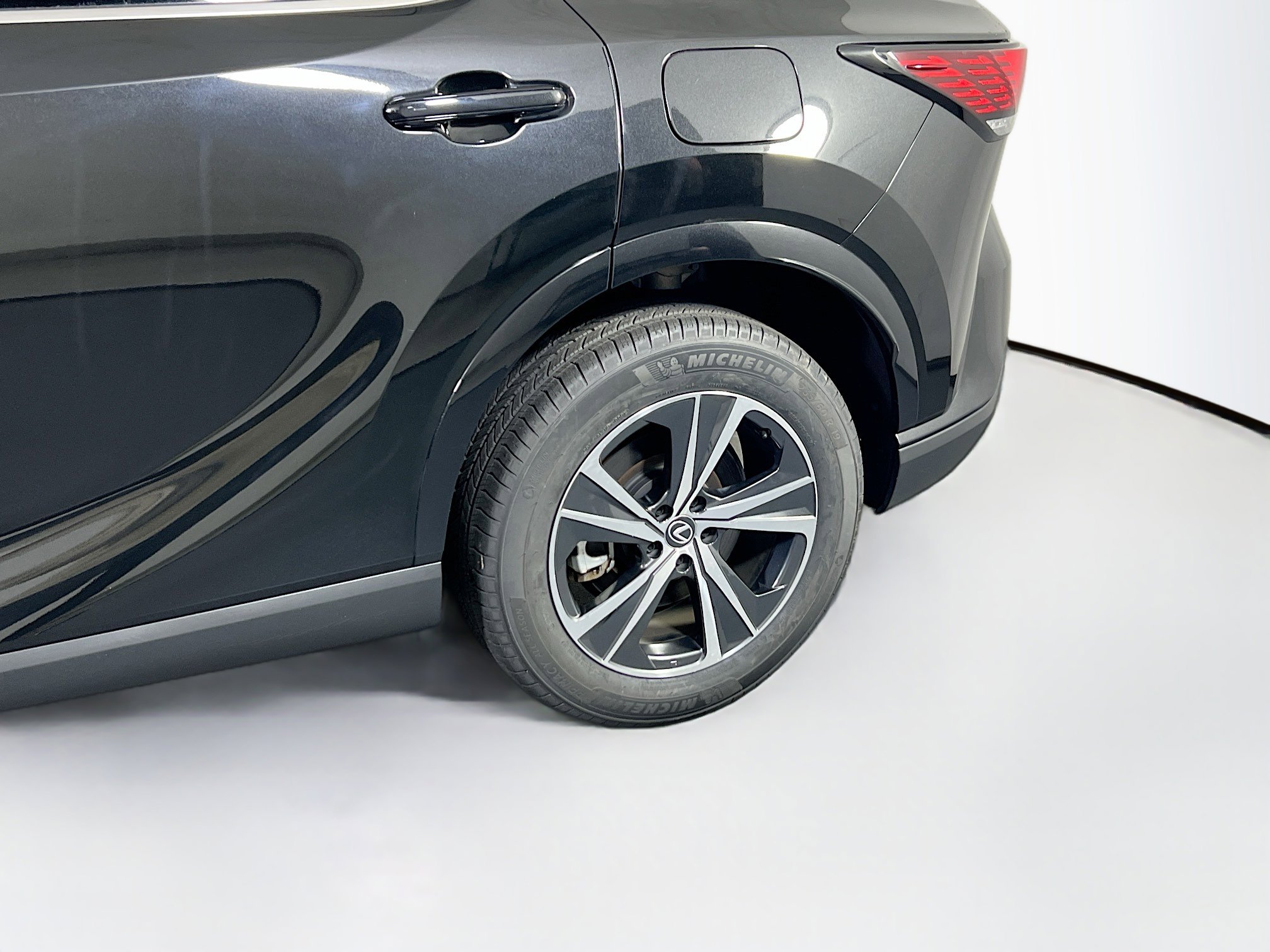 Used 2023 Lexus RX 350 Premium w/ Accessory Package image 30