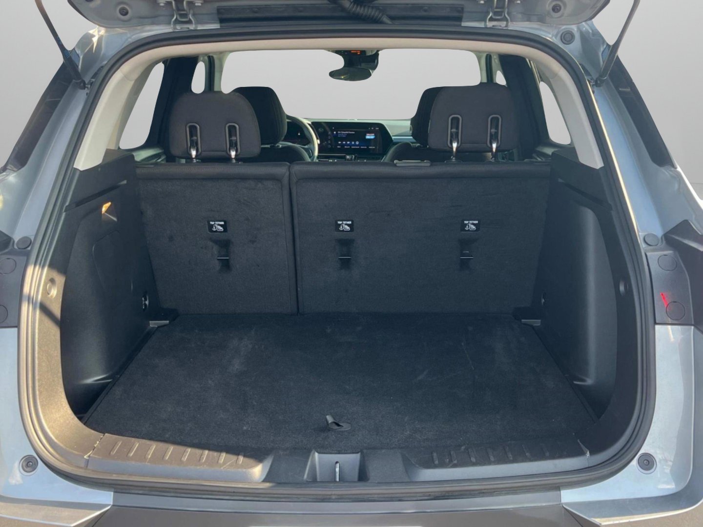 Used 2025 Chevrolet TrailBlazer LT image 35