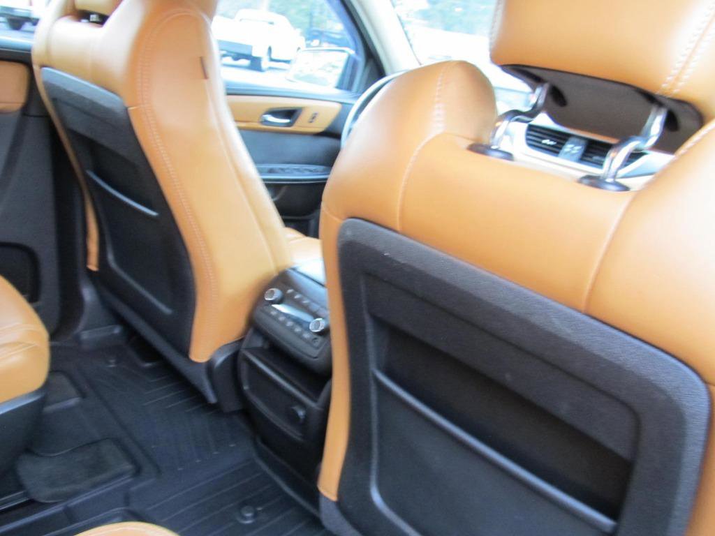 Used 2013 Chevrolet Traverse LT image 36