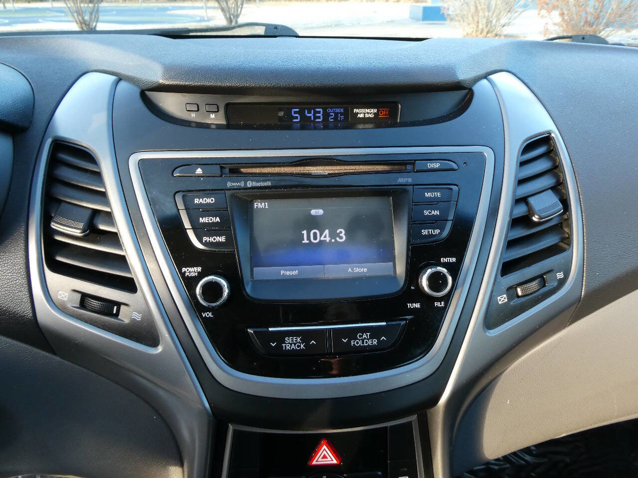 Used 2014 Hyundai Elantra SE w/ Option Group 02 image 16