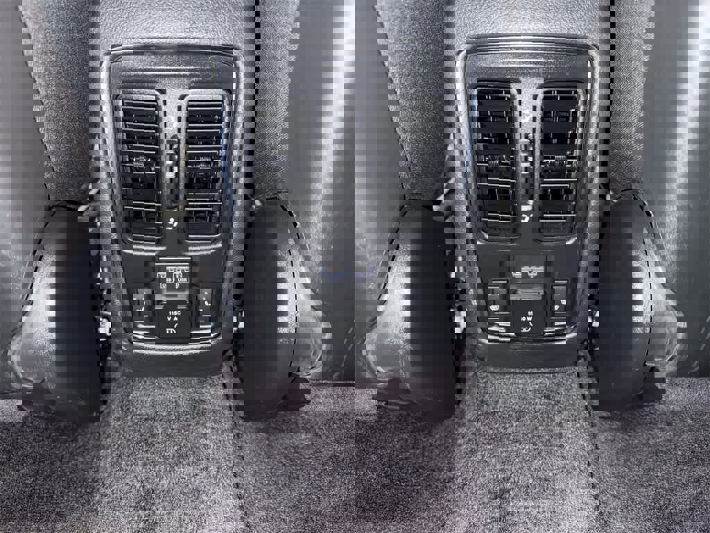 Used 2019 Jeep Grand Cherokee Overland image 33