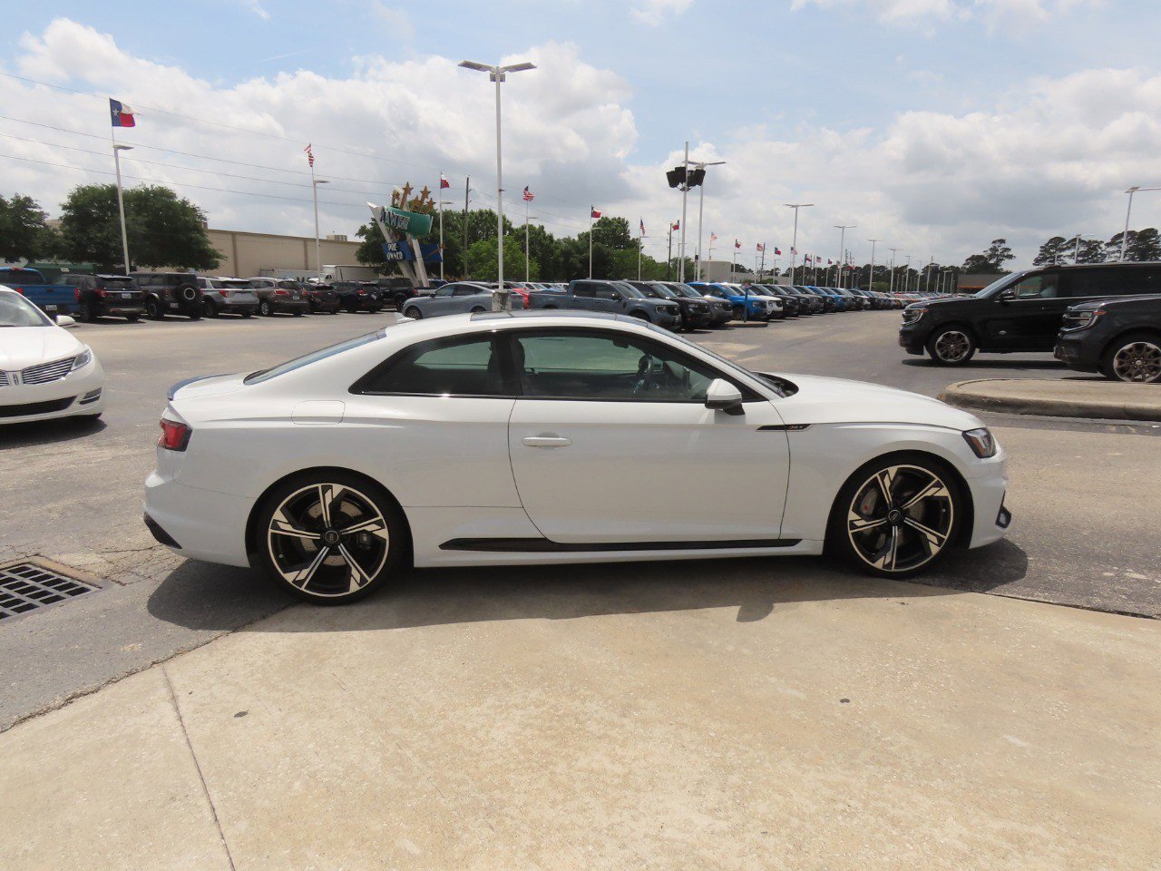 Used 2018 Audi RS 5 w/ Dynamic Plus Package AWD/4WD image 10